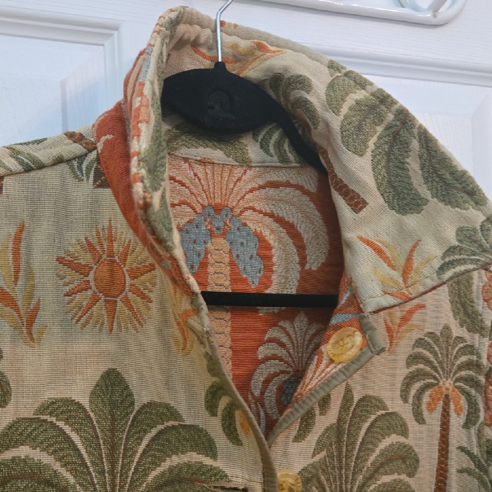 Tropical Patterned Jacket - Picture 7 of 7
